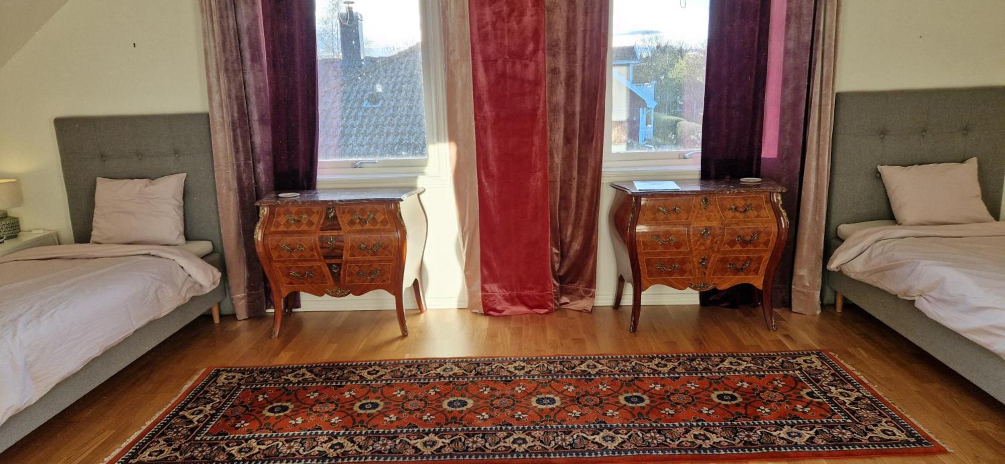 Lila Rummet - Rum Naera Bad Och Centrum, 1 Tr Upp - Saengklaeder & Handdukar Ingar Farjestaden Luaran gambar